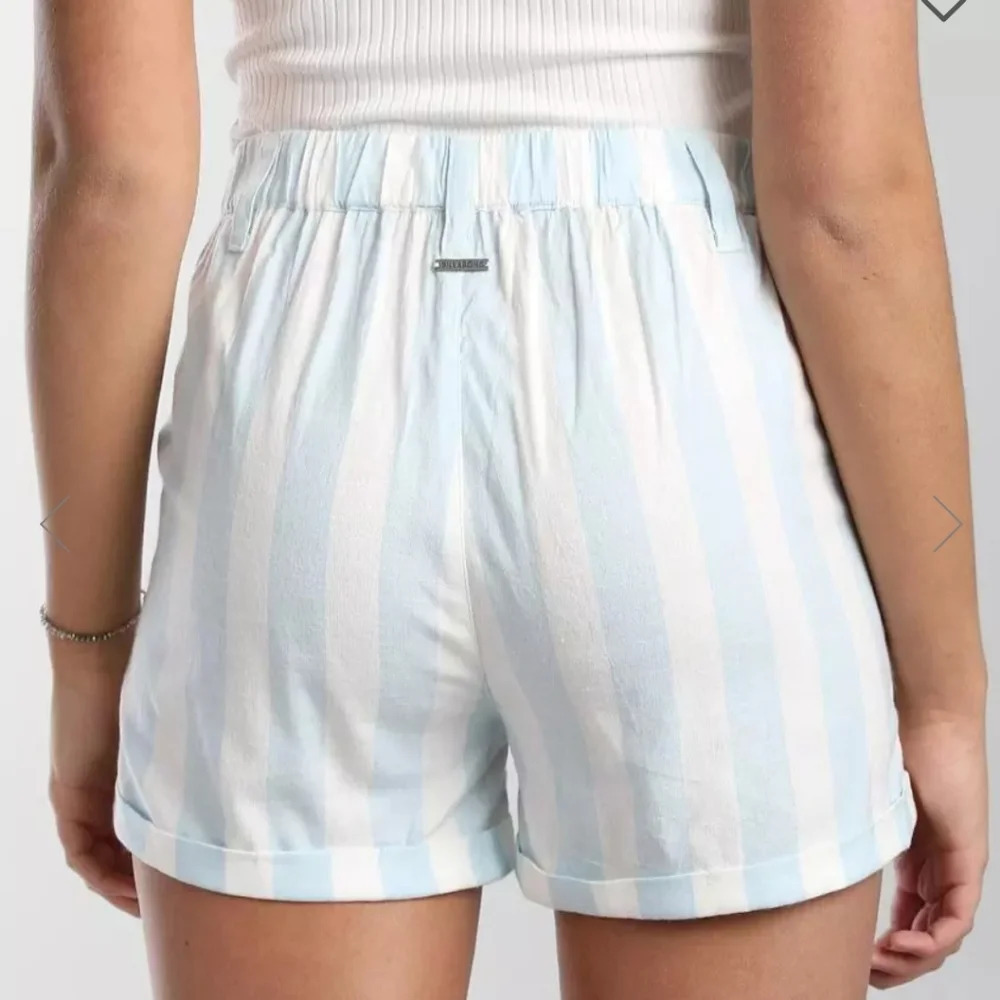 NWT Billabong Blue and white Striped Shorts - Picture 2 of 8